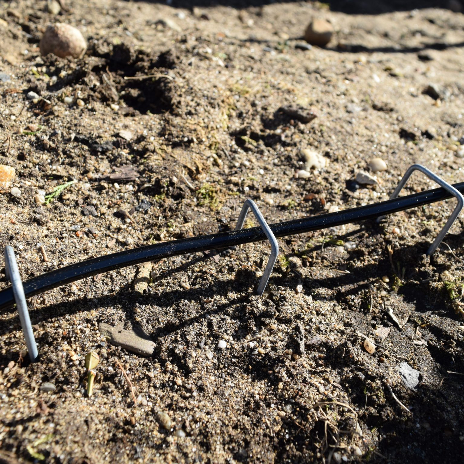 Garden Landscape Staples, Rust Resistant Galvanized Steel Ground U